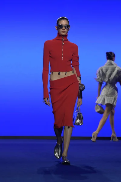 Look 12